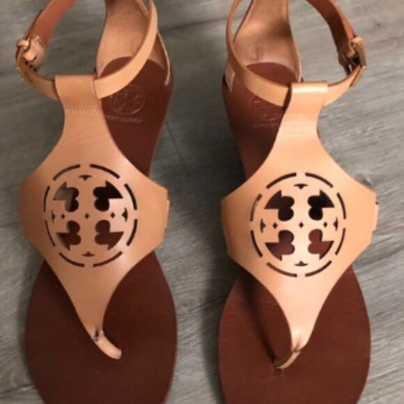 Tory Burch Shoes - EUC TORY BURCH leather lil wedge ankle close sandals (5.5)